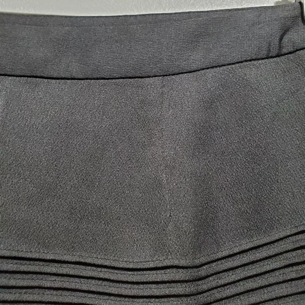 Banana Republic Women's Black Lined Layered Ruffle Mini Skirt Side Zip Size 6